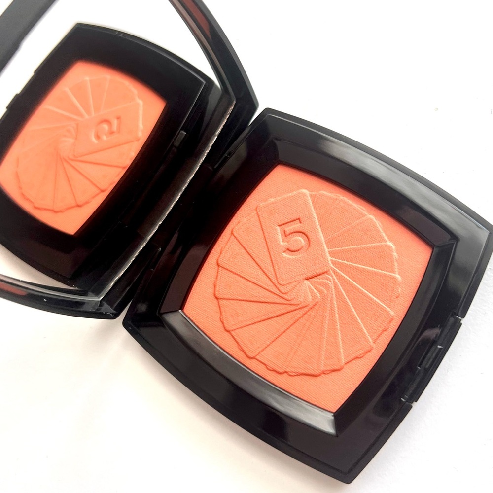 💎CHANEL limited edition matte powder blush in Blood Orange
